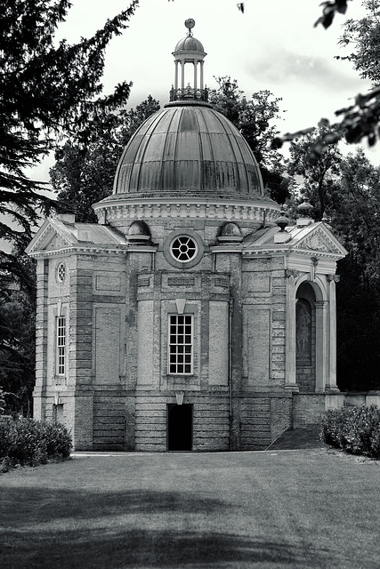 Wrest Park July 2015 XPro1 Pavilion 4 selenium