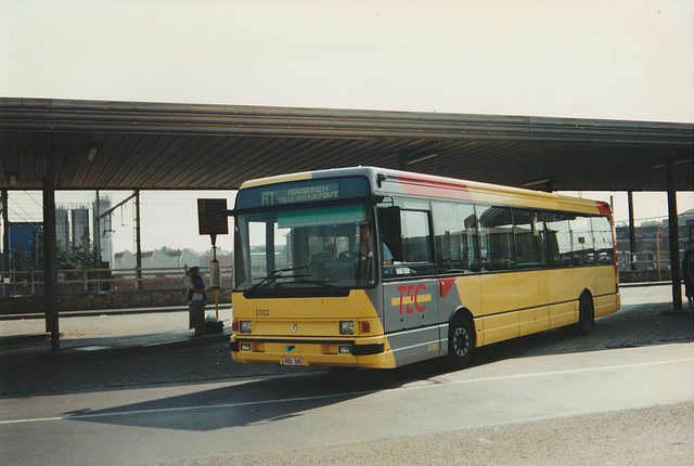 TEC Hainaut 3702 (ARH 386) in Mouscron/Moeskroen - 17 Sep 1997