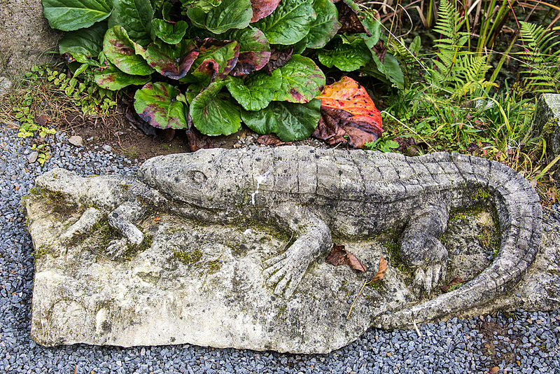 20140928 5566VRAw [D~SHG] Echse, Skulptur, Paschenburg/Pagenburg, Rinteln, Schaumburg