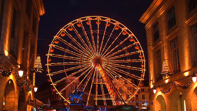 Nocturne de fêtes à Orléans.