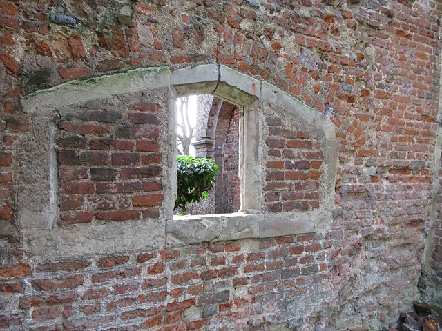 scanty remains of c16 theobalds palace, herts (4)