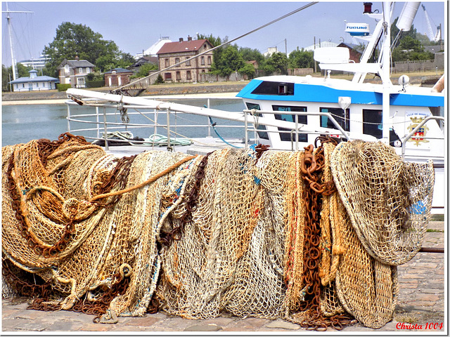 Covered fence with drying fishing nets - HFF