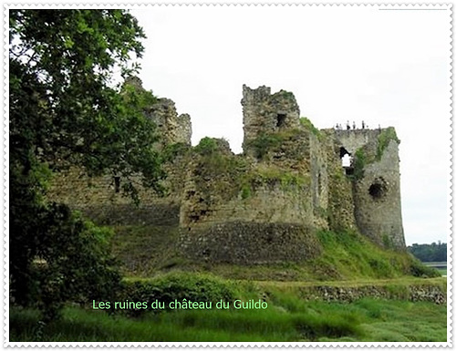 Les ruines du château du Guildo ( 22)