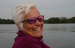 Souffrant d'une intoxication alimentaire avec vomissures et diarrhées explosives , je rends grâce à Monique pour son empathie Souffrant d'une intoxication alimentaire avec vomissures et diarrhées explosives , je rends grâce à Monique pour son empathie