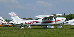Cessna 182S Skylane G-RACY