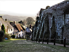 shaftesbury, gold hill and c13 abbey precinct wall