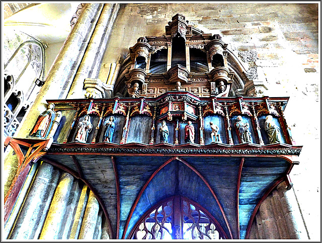 Le Jubé du XVième siècle de la collégiale Notre Dame de Lamballe (22)