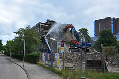 Demolition of the former Clusius Laboratory