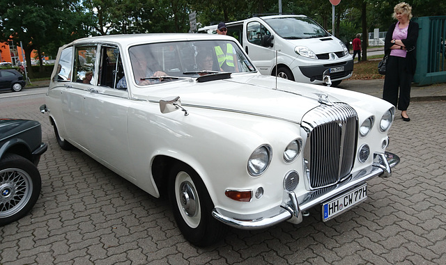 Daimler DS 420