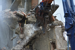 Demolition of the former Clusius Laboratory