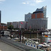 Ein kommen und gehen an einem Sommertag in Hamburg am Wasser