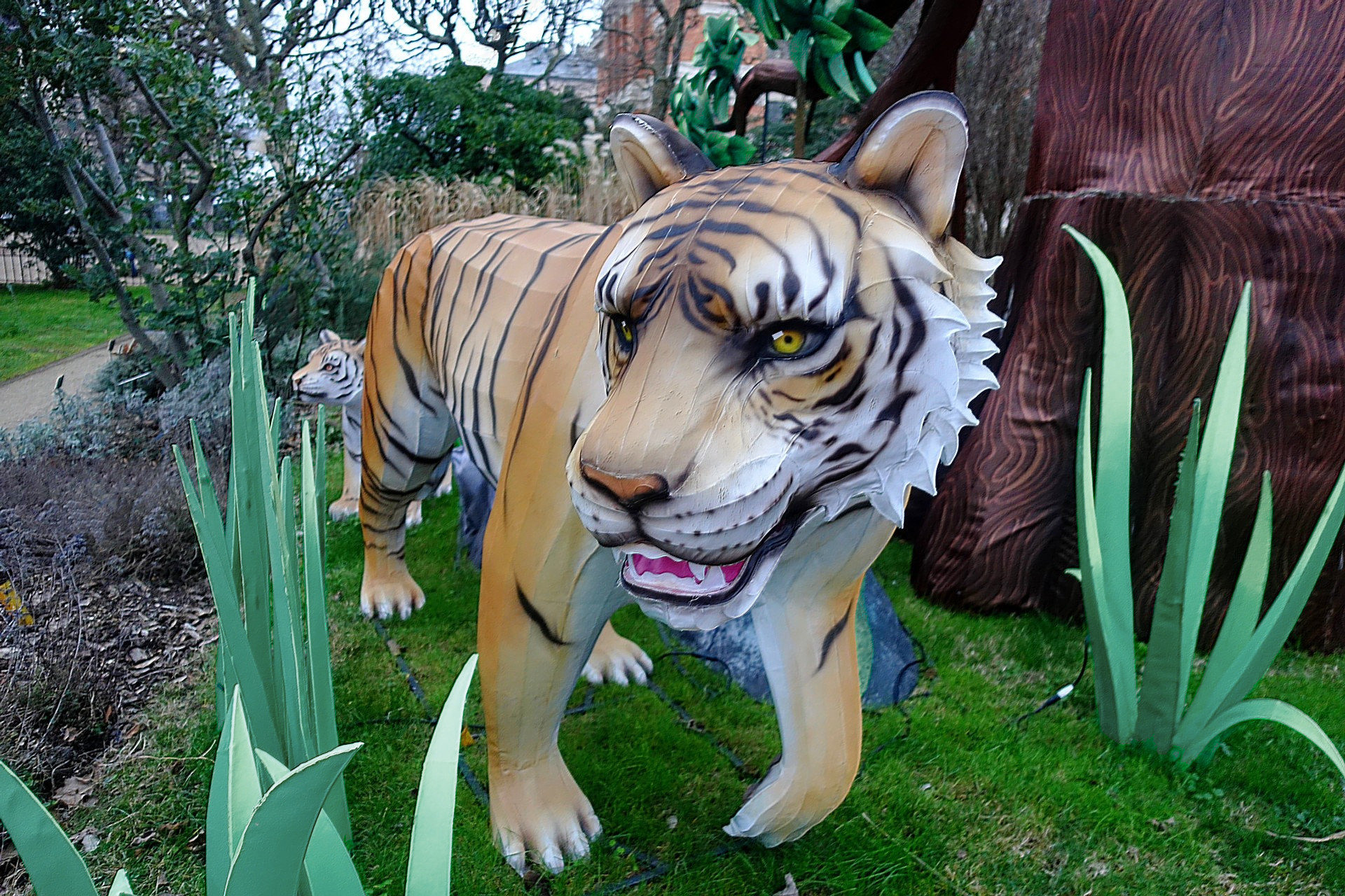 Jardin des Plantes, Paris. Exposition : Jungle en voie d'illumination