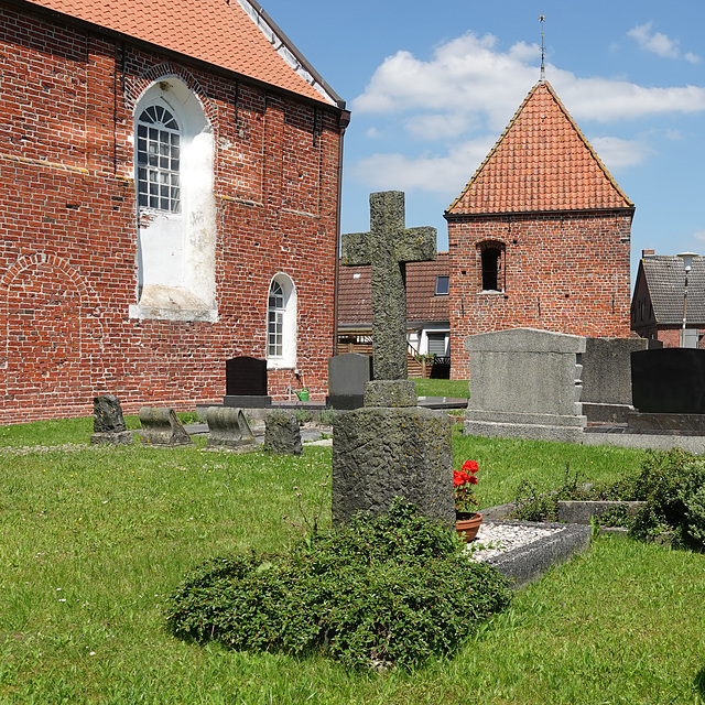 Ostfrieslands Glockentürme sind oft schief