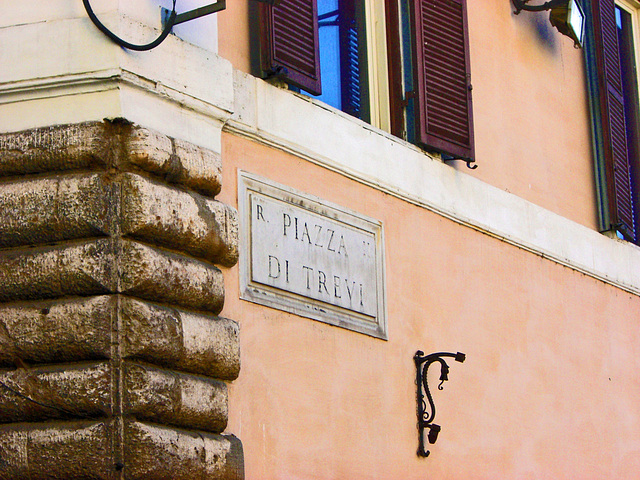 Piazza di Trevi - HWW Piazza di Trevi - HWW