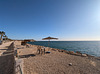 Chaises et parasols / Chairs and beach umbrellas