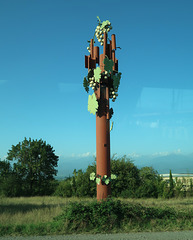 Roadside monument to viniculture