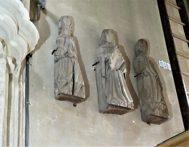 madingley church, cambs (10) figures from the c16 roof