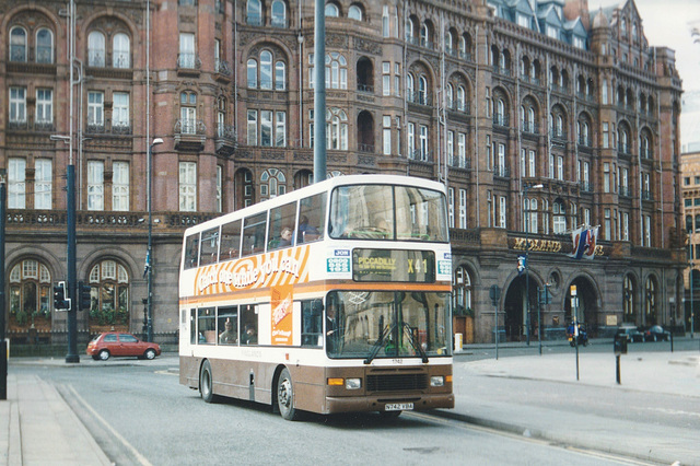 Finglands 1742 (N742 VBA) in Manchester – 5 Mar 2000 (433-26A)