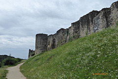 les célèbres remparts de SAINTE SUZANNE les célèbres remparts de SAINTE SUZANNE