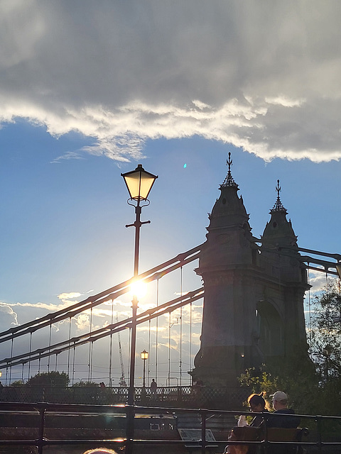 HAMMERSMITH BRIDGE