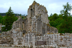 Kildrummy Castle and a bench