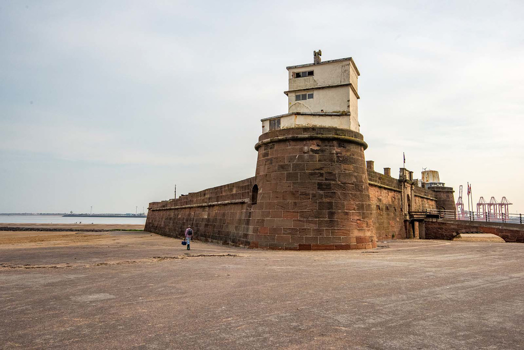 Perch rock fort