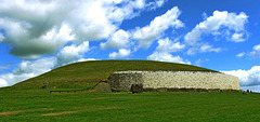 hWW....Newgrange