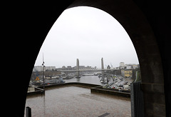 Le pont de Recouvrance à Brest (29) , vu depuis la station du périphérique .