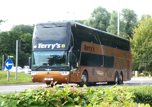 Terry’s Coaches OXK 76 (WA13 GYO) at Fiveways, Barton Mills - 29 Jul 2023 (P1150948)
