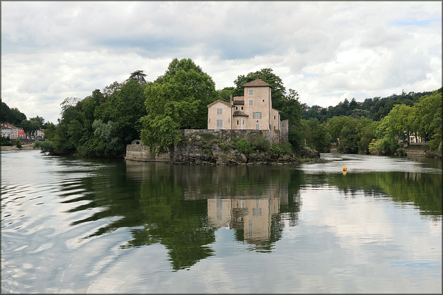 Lyon (69) 5 août 2021. L'Ile Barbe.