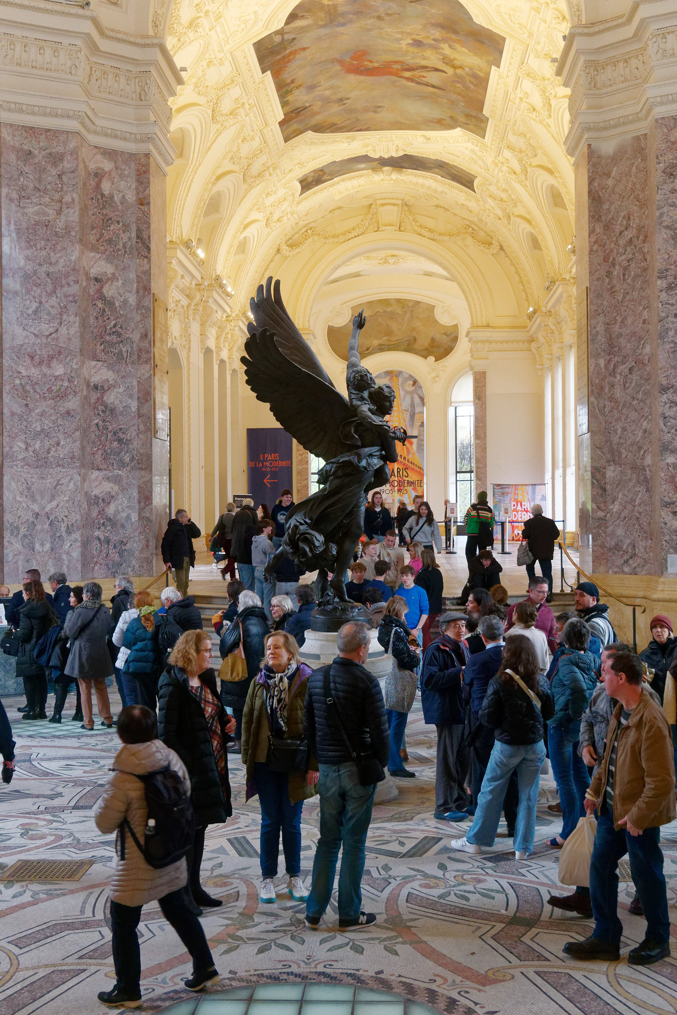 "Gloria Victis" (Antonin Mercié - 1875) dans le hall du Petit Palais