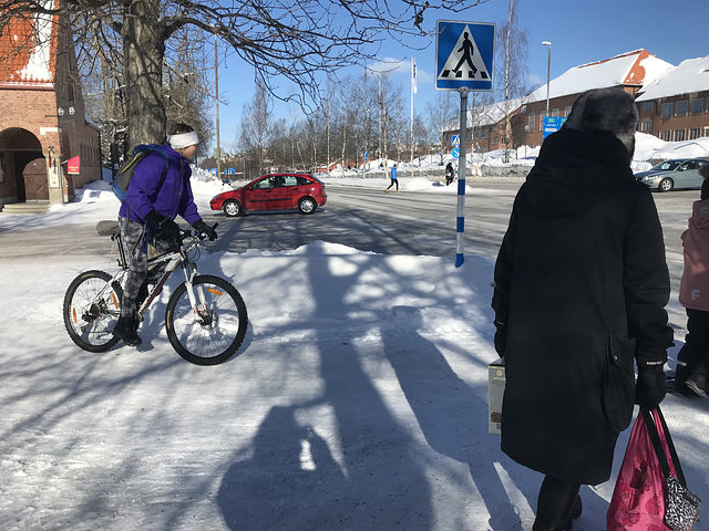 cycling in the snow