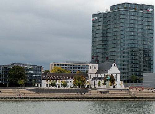 Flusslandschaft Köln