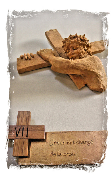 Novalaise (73) 9 juillet 2015. Le Chemin de Croix de l'église paroissiale.