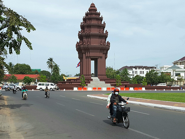 independence Monument Phnom Penh_Cambodia