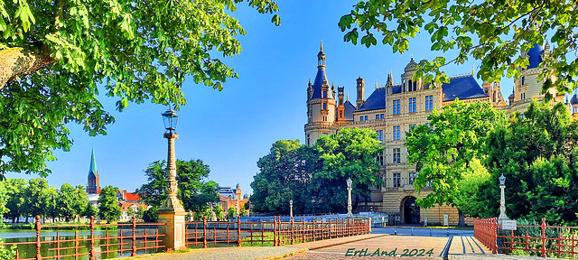 HFF mit Blick auf das Schweriner Schloss & den Dom