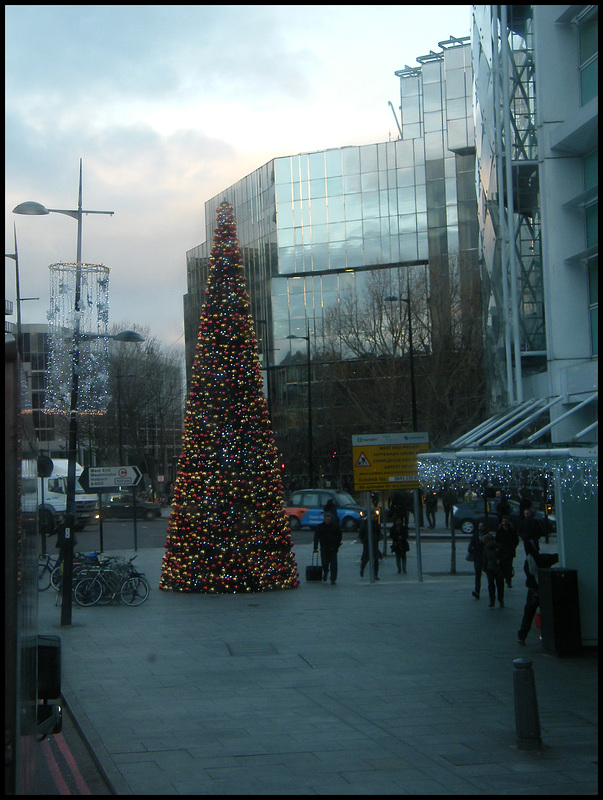 Euston Christmas tree