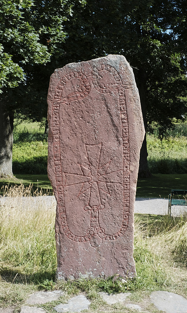 Runestone near Gripsholm Castle 1
