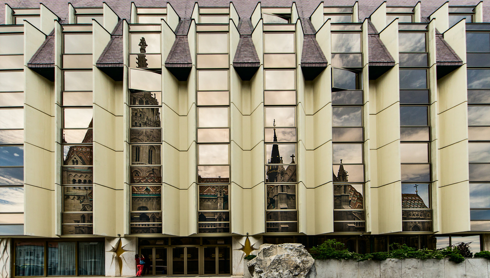 19 05 Budapest Fischerbastei Matthialskirche-102