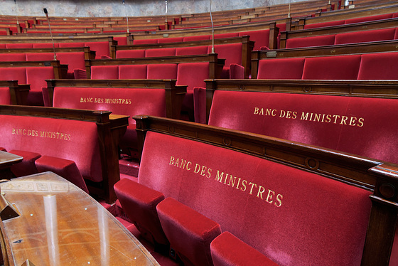 Sièges éjectables à l'Assemblée Nationale