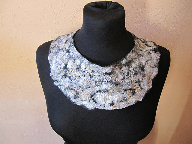 felted collar