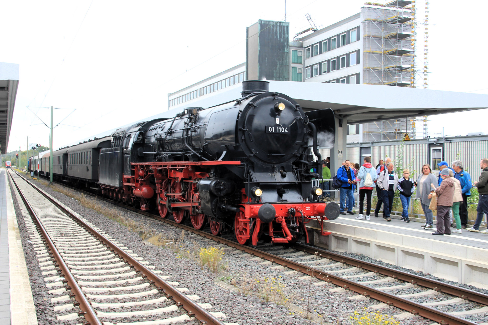 Sonderzug mit Dampflok   01   1104