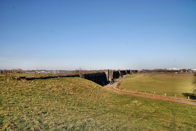 Ruine der ehemaligen Eisenbahnbrücke Wesel / 21.02.2021