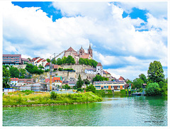 Breisach vom Schiff gesehen - - -