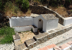 Fresh water well high in the Algarve hills