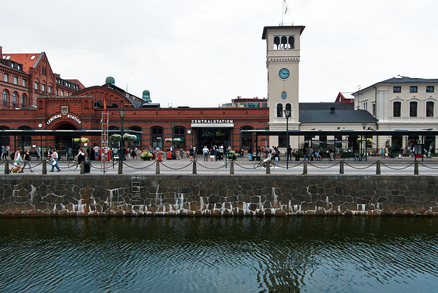 bahnhof-1210502-co-07-08-15