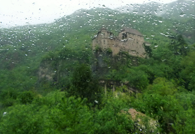 Schloss Runkelstein im Regen