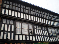 Crown Hotel (1585).