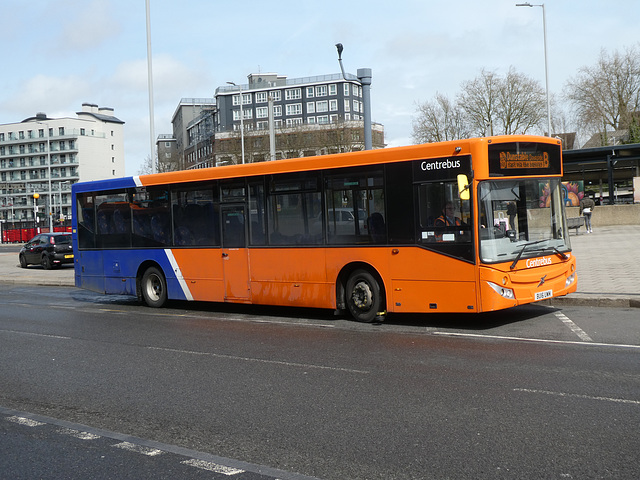 Centrebus 635 (BU16 UWM) in Luton - 14 Apr 2023 (P1140958)