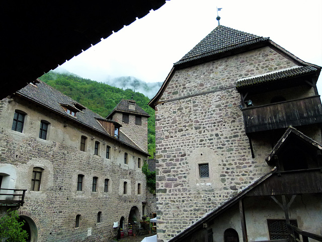 Im Schloss Runkelstein